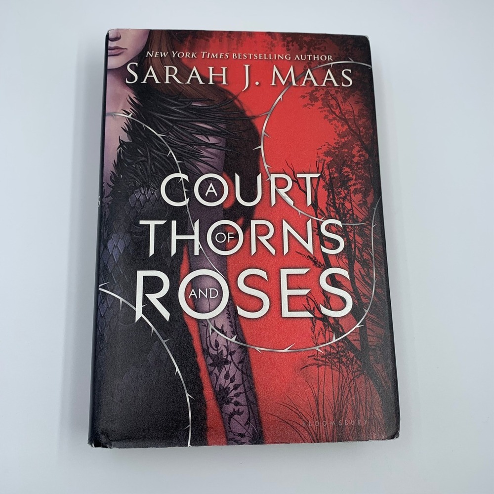 A Court of Thorns and Roses Hardcover First Edition First Printing 2015 ACOTAR